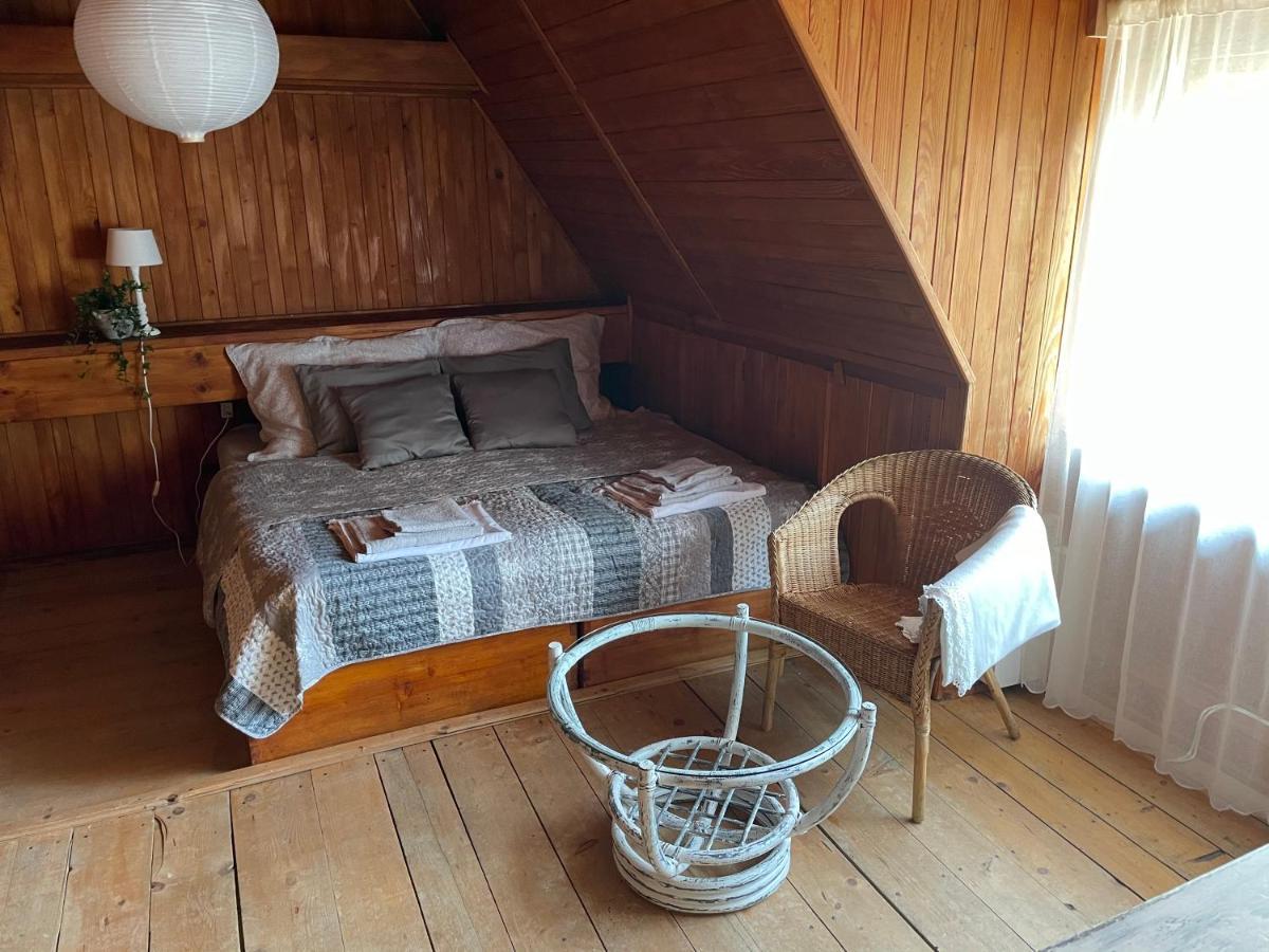 Roznow Domek Pod Zamkiem Bagian luar foto